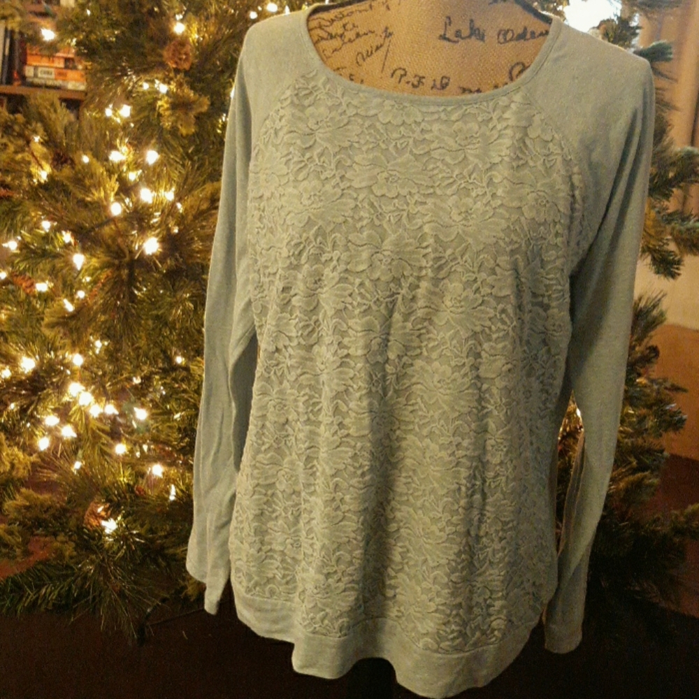 Long sleeve t-shirt